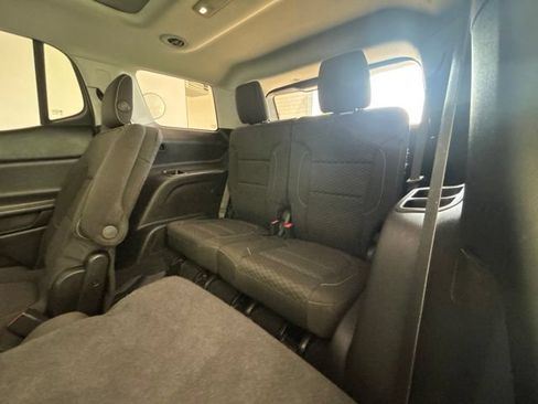 Used 2018 GMC Acadia SLE w/ Driver Alert Package I AWD/4WD image 23