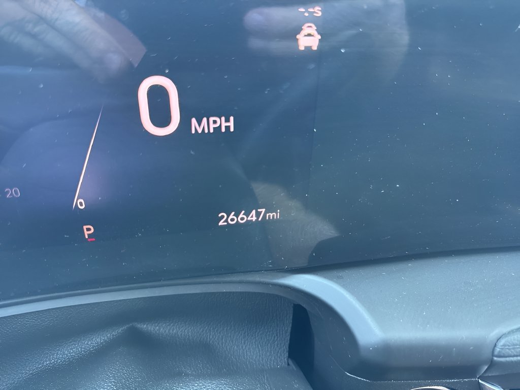 Used 2024 Buick Encore GX Avenir w/ Avenir Technology Package FWD image 24