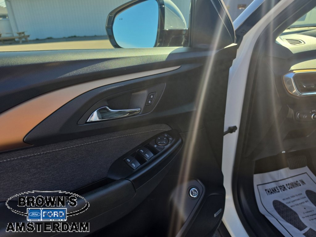 Used 2023 Chevrolet TrailBlazer ACTIV w/ Sun and Liftgate Package AWD/4WD image 16