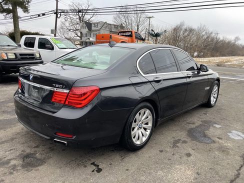 Used 2010 BMW 750i xDrive image 7