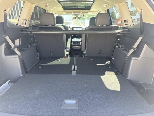 New 2026 Volkswagen Atlas SE FWD image 5