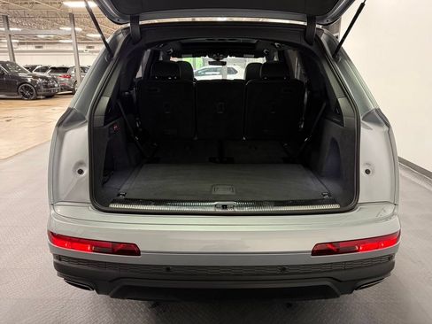 Used 2025 Audi Q7 3.0T Prestige AWD/4WD image 17