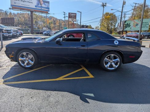 Used 2013 Dodge Challenger R/T Plus image 4