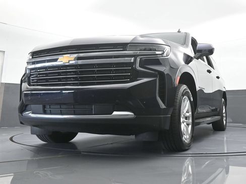 Used 2024 Chevrolet Suburban LT AWD/4WD image 57
