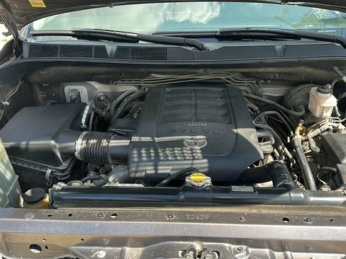 Used 2012 Toyota Tundra 2WD CrewMax w/ SR5 Pkg image 22