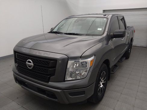 Used 2021 Nissan Titan SV w/ SV Convenience Package RWD image 15