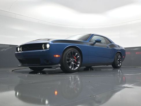 Used 2021 Dodge Challenger R/T w/ T/A Package image 12