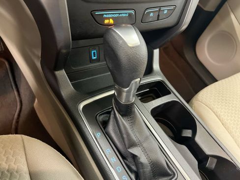 Used 2017 Ford Escape SE FWD image 17