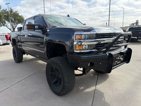 Used 2015 Chevrolet Silverado 2500 LTZ w/ Duramax Plus Package AWD/4WD image 3