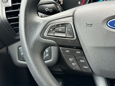 Used 2019 Ford Escape S image 26