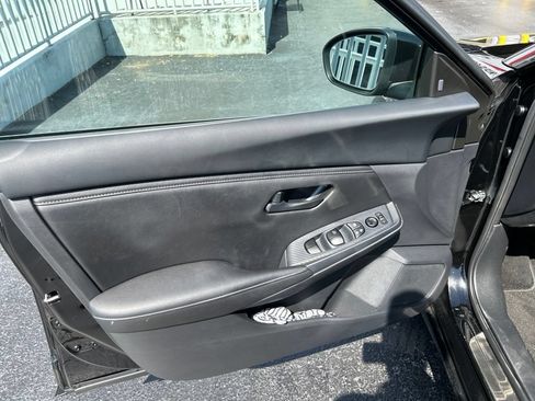 Used 2025 Nissan Sentra S FWD image 8