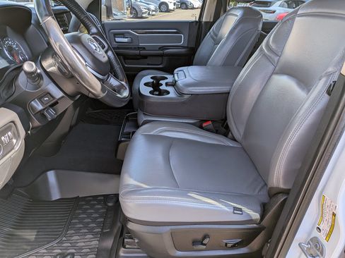 Used 2020 RAM 2500 Big Horn w/ Level 1 Equipment Group AWD/4WD image 13