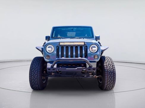 Used 2015 Jeep Wrangler Unlimited Sahara w/ Connectivity Group AWD/4WD image 4