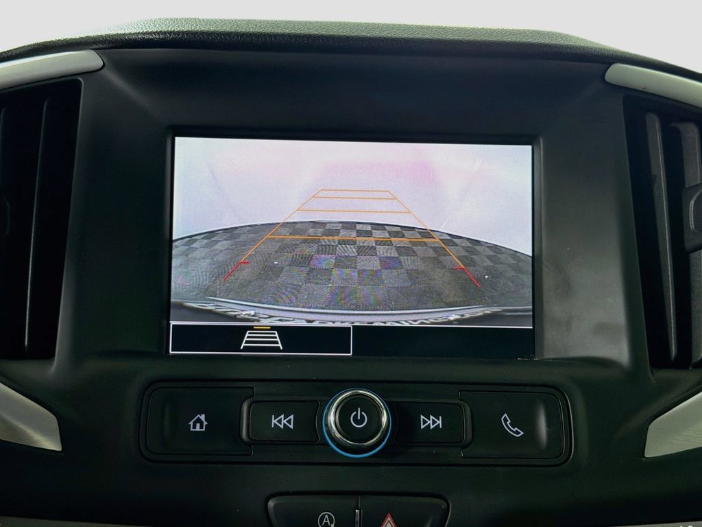 Used 2023 GMC Terrain SLE w/ Driver Convenience Package FWD image 17