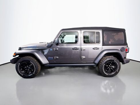 Used 2023 Jeep Wrangler Unlimited w/ Cold Weather Group image 6