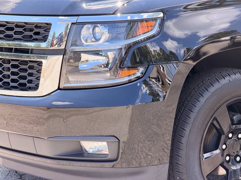 Used 2017 Chevrolet Tahoe LT w/ Luxury Package AWD/4WD image 9
