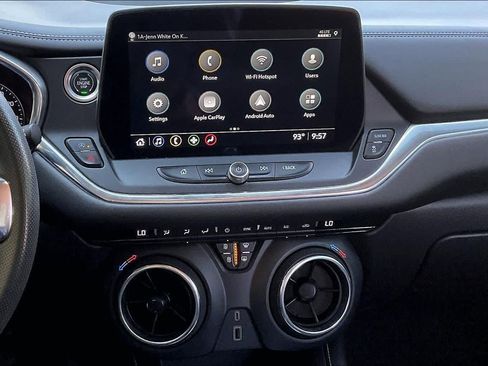 Used 2023 Chevrolet Blazer LT FWD image 8
