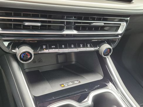 New 2026 Chevrolet Traverse LT w/ Driver Confidence Package image 20