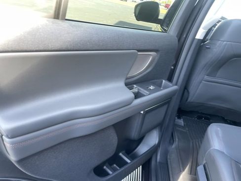 New 2025 Ford Expedition Active image 68