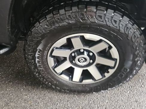 Used 2023 Toyota 4Runner TRD Off-Road Premium w/ Off Road Premium Plus Package AWD/4WD image 7