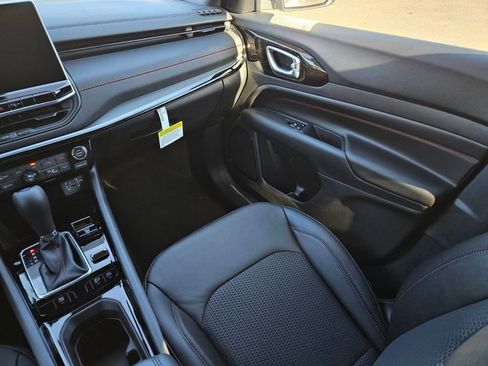 New 2026 Jeep Compass Trailhawk image 14