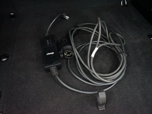 Used 2023 Jeep Wrangler Unlimited Sahara w/ Dual Top Group AWD/4WD image 58