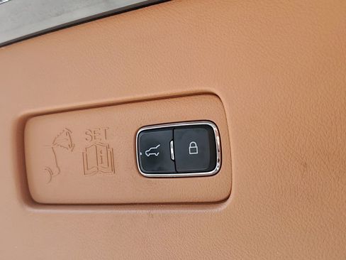 Used 2020 Lincoln Aviator Black Label AWD/4WD image 11