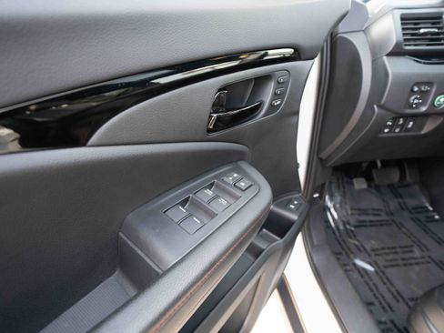 Used 2025 Honda Passport Black Edition image 7