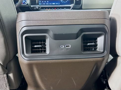 Used 2024 Chevrolet Silverado 1500 RST image 27