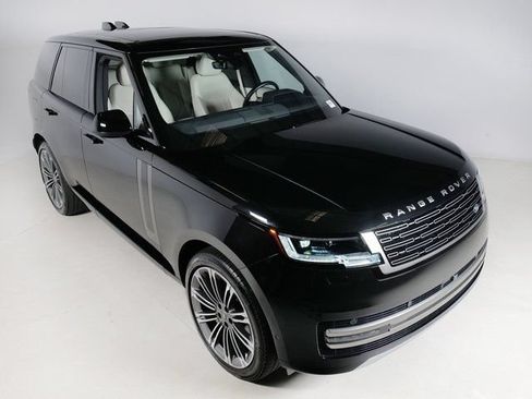 Certified 2025 Land Rover Range Rover SE AWD/4WD image 27