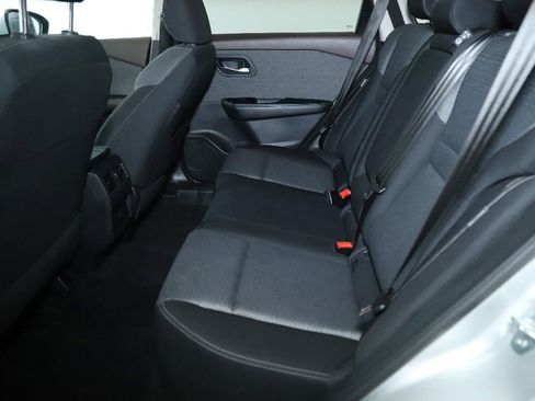 Used 2023 Nissan Rogue SV image 14