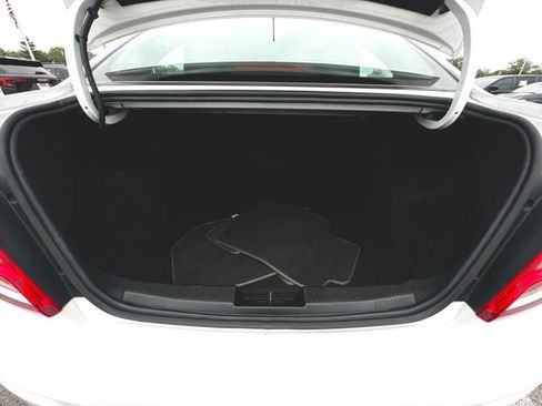 Used 2019 Chevrolet Sonic Premier FWD image 25