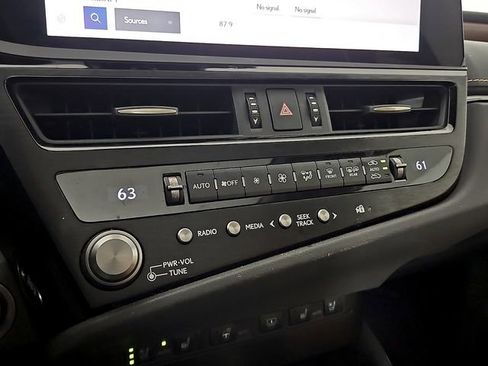 Used 2023 Lexus ES 350 w/ Premium Package FWD image 18