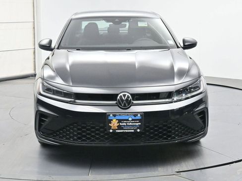 Certified 2025 Volkswagen Jetta Sport image 22