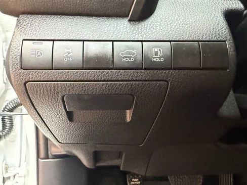 Used 2023 Toyota Camry SE FWD image 19