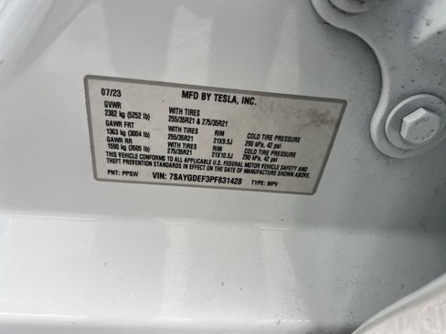 Used 2023 Tesla Model Y Performance image 29