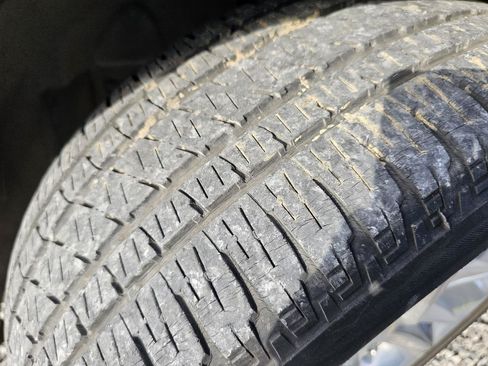 Used 2013 Ford Explorer XLT FWD image 82