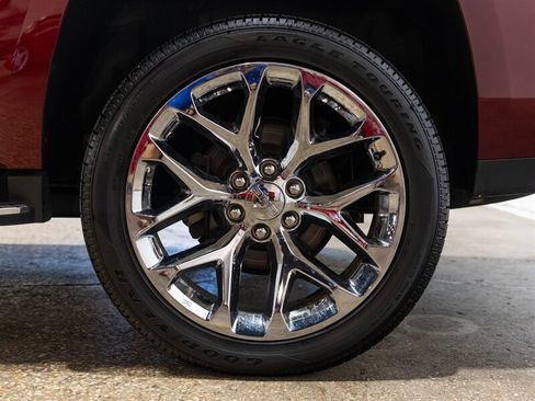 Used 2019 GMC Yukon SLT w/ HD Trailering Package AWD/4WD image 10