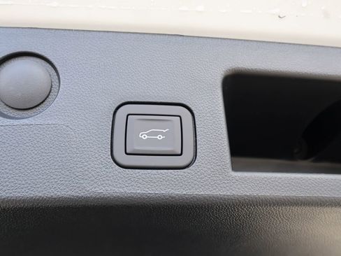 New 2026 GMC Terrain AT4 w/ LPO, Black Badging Package AWD/4WD image 29
