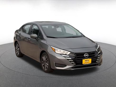 Used 2025 Nissan Versa SV FWD image 3