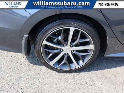 Used 2024 Honda Civic Touring image 41