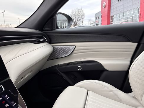 Used 2023 Maserati Grecale Modena image 26