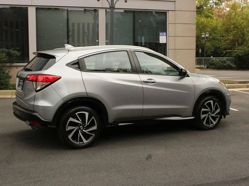 Used 2019 Honda HR-V Sport image 7