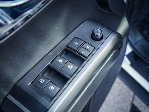 Used 2022 Toyota Tacoma TRD Off-Road image 19