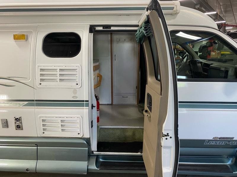 Used 2003 Chevrolet Express 3500 Extended RWD image 22