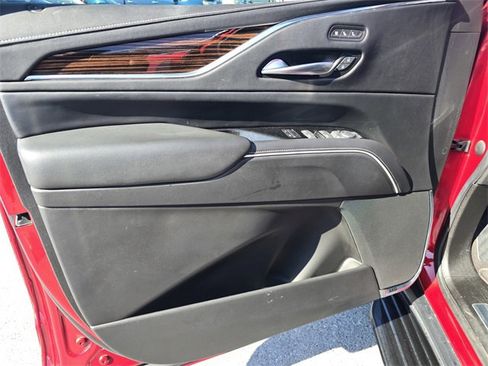 Used 2023 Cadillac Escalade Premium Luxury image 20