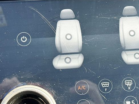 Used 2019 Land Rover Range Rover Velar R-Dynamic SE AWD/4WD image 22