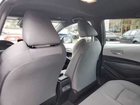 Used 2025 Toyota Corolla SE image 11