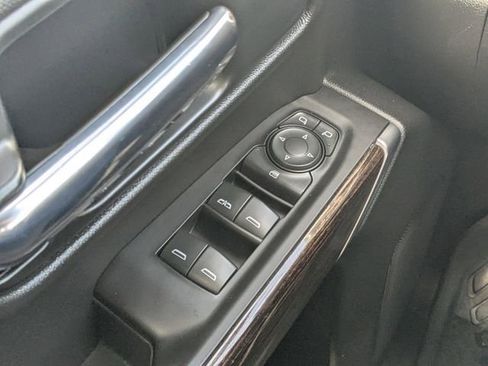 Used 2020 GMC Sierra 1500 Elevation w/ Elevation Value Package image 18