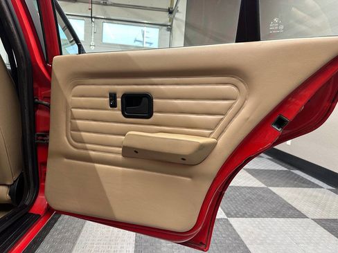 Used 1991 BMW 318i Sedan image 39